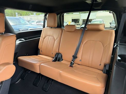 Used 2023 Ford Expedition Max Platinum RWD image 36