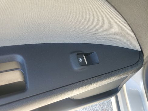 Used 2017 Ford Fusion S image 15