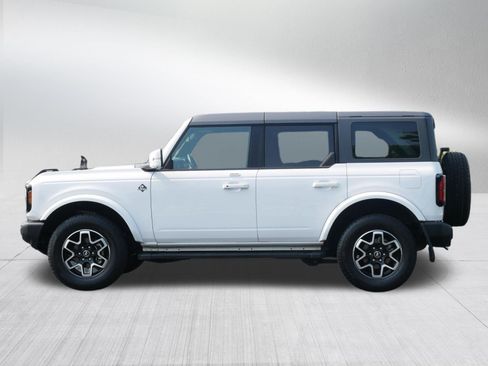Used 2023 Ford Bronco Outer Banks AWD/4WD image 3