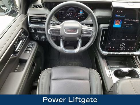 Used 2025 GMC Yukon XL Elevation AWD/4WD image 3