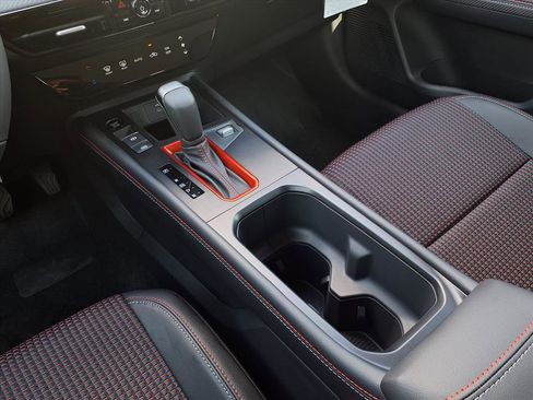 New 2026 Nissan Kicks SR image 19