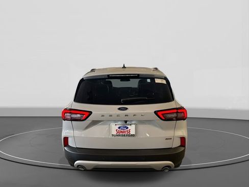 Used 2025 Ford Escape SE image 6