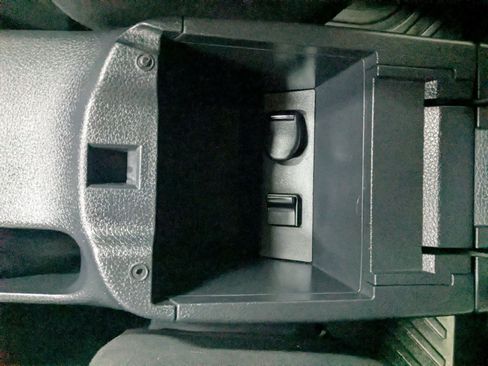Used 2013 Nissan Sentra SR w/ Driver Pkg FWD image 18