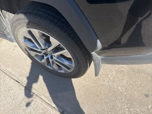 Used 2023 Toyota RAV4 XLE Premium image 8