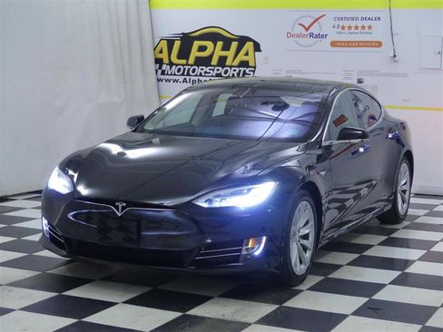 Used 2017 Tesla Model S 75D image 3