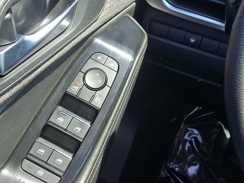 Used 2022 Nissan Rogue SV AWD/4WD image 23