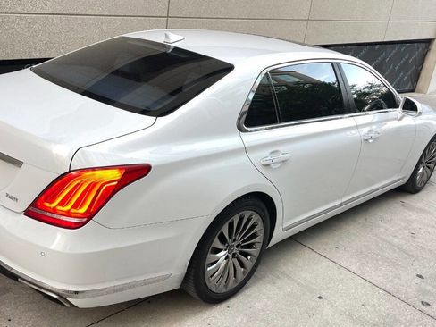 Used 2017 Genesis G90 3.3T Premium image 4