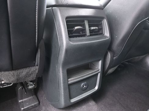 Used 2023 Ford Edge SEL image 12