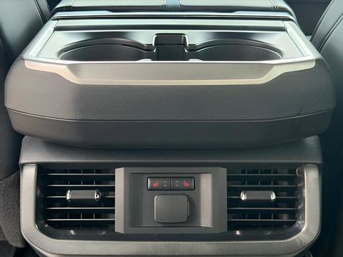 Used 2025 Ford F150 Platinum image 43