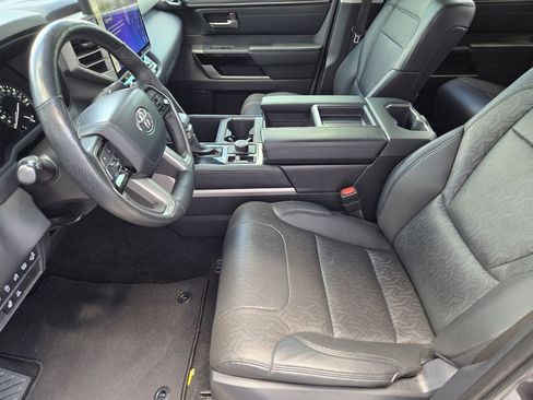 Used 2022 Toyota Tundra Limited image 8