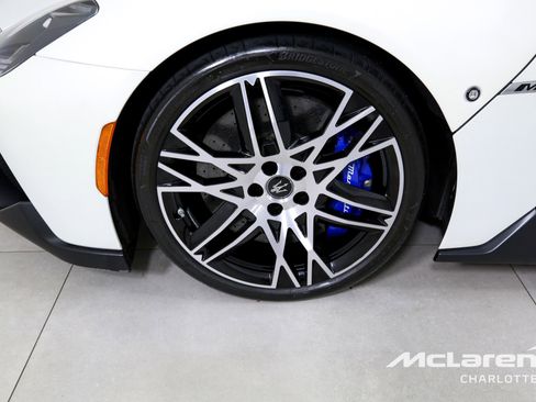Used 2023 Maserati MC20 Spyder image 32