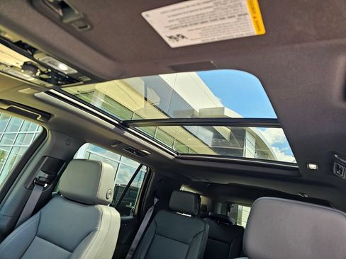 New 2026 Chevrolet Tahoe Z71 w/ Comfort Package AWD/4WD image 24