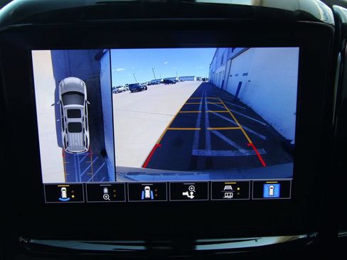 Used 2023 Chevrolet Traverse RS AWD/4WD image 13