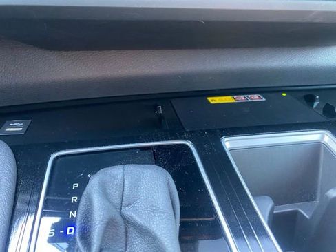 Used 2025 Toyota Sienna XSE FWD image 26