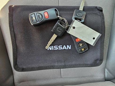 Used 2018 Nissan NV 2500 SV image 20