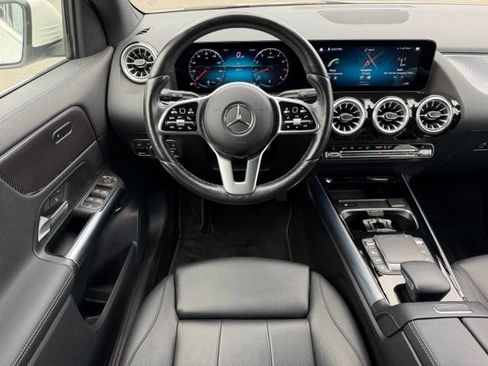 Certified 2022 Mercedes-Benz GLA 250 4MATIC image 11