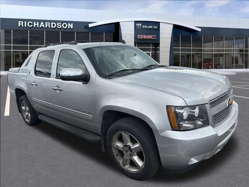 Used 2013 Chevrolet Avalanche LS w/ All-Star Edition AWD/4WD image 7