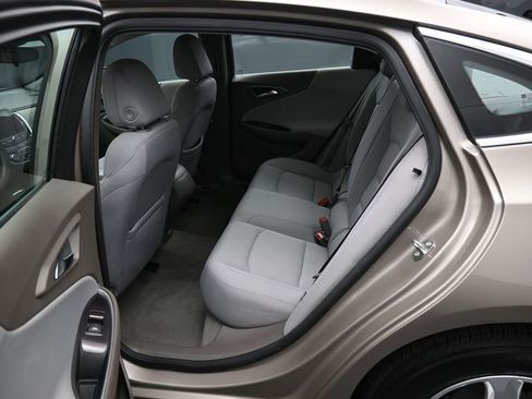 Used 2022 Chevrolet Malibu LS w/ Driver Confidence Package II image 28