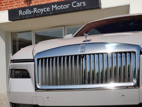 Certified 2024 Rolls-Royce Spectre w/ Leather Finishing Pack AWD/4WD image 7