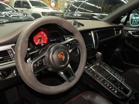 Used 2017 Porsche Macan GTS image 16