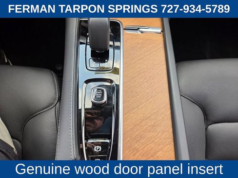 Certified 2025 Volvo XC90 B6 Plus w/ Protection Package Premier AWD/4WD image 29