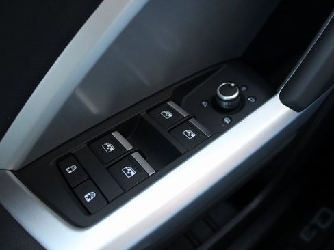 New 2025 Audi Q3 2.0T Premium image 21