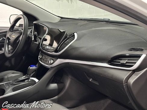 Used 2018 Chevrolet Volt LT FWD image 18