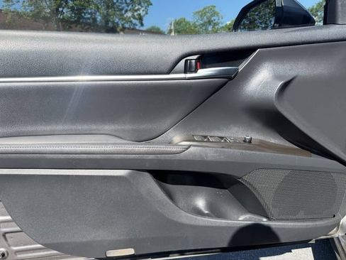 Used 2021 Toyota Camry XSE FWD image 9