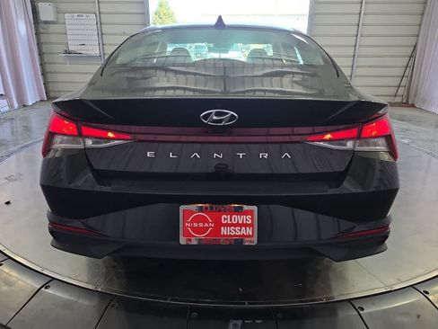 Used 2023 Hyundai Elantra SEL w/ Convenience Package FWD image 8