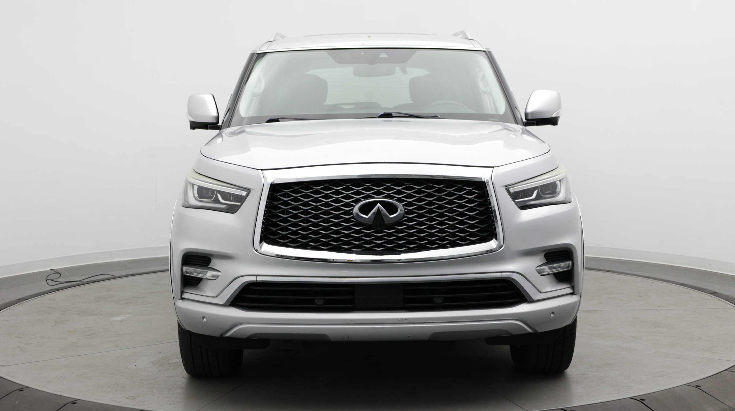 Used 2018 INFINITI QX80 4WD w/ Driver Assistance Package image 2