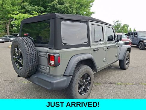 Used 2018 Jeep Wrangler Unlimited Sport S AWD/4WD image 6