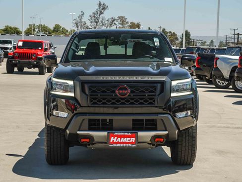 Used 2024 Nissan Frontier PRO-4X AWD/4WD image 2