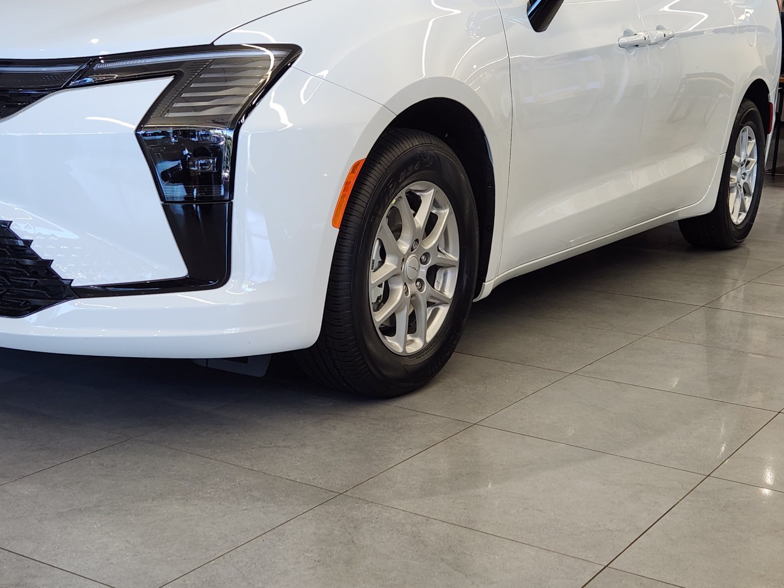 New 2027 Chrysler Pacifica Select FWD image 11