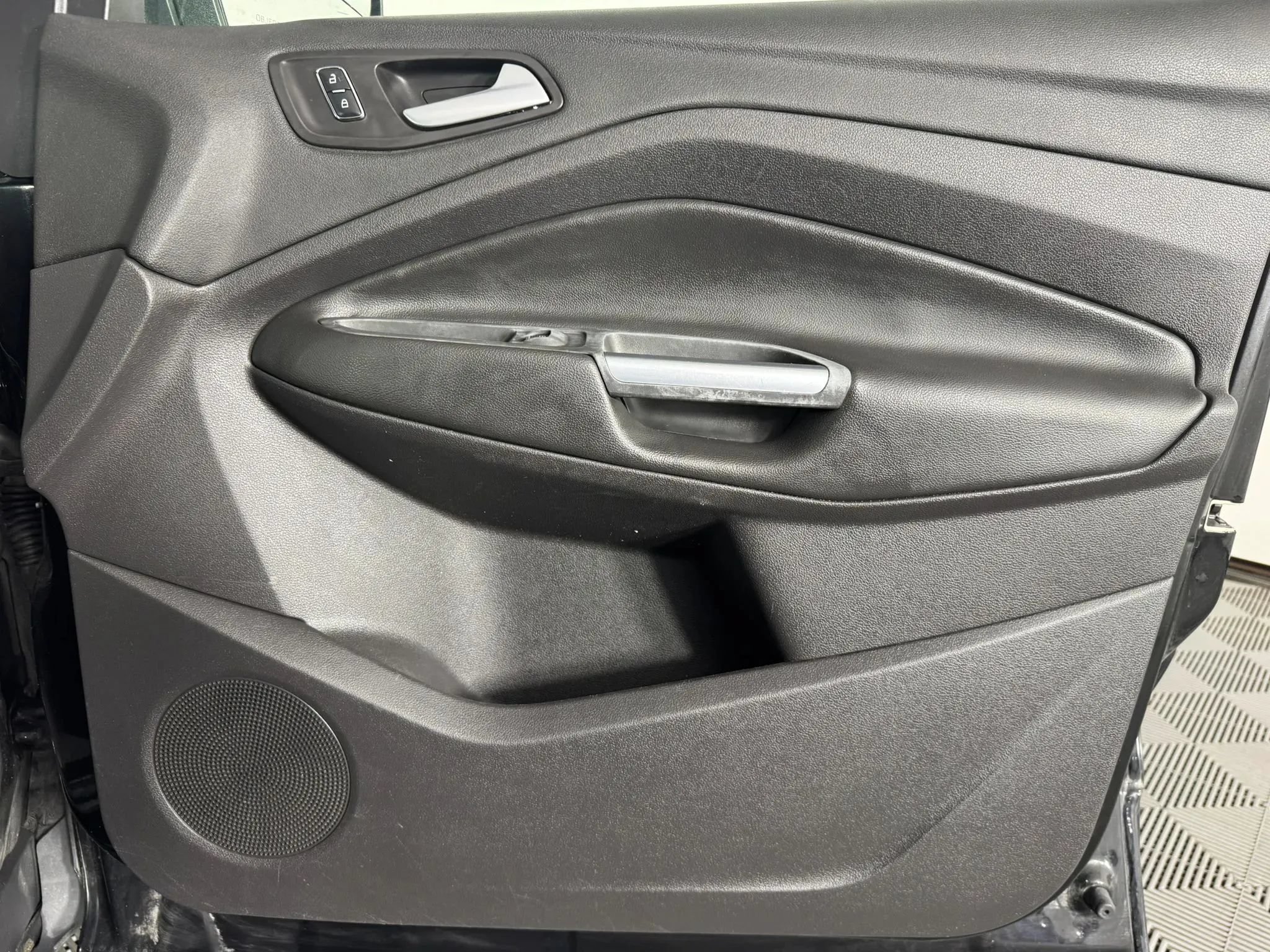 Used 2014 Ford Escape SE w/ Equipment Group 201A FWD image 38