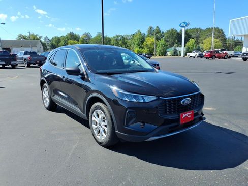 Used 2024 Ford Escape Active w/ Tech Pack #1 AWD/4WD image 8