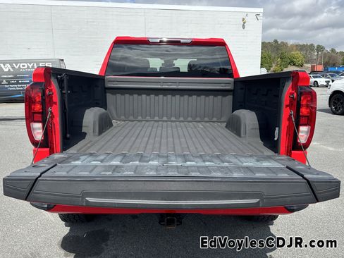 Used 2022 GMC Sierra 1500 Elevation image 22