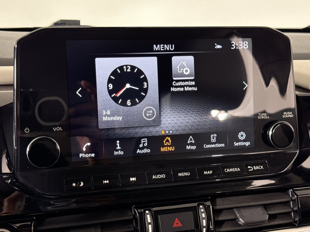 Used 2023 Nissan Pathfinder SL w/ Black Appearance Package AWD/4WD image 37