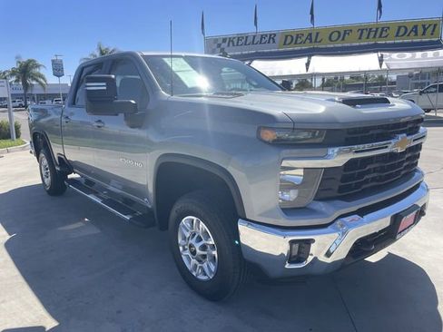 Used 2025 Chevrolet Silverado 2500 LT w/ Convenience Package image 2