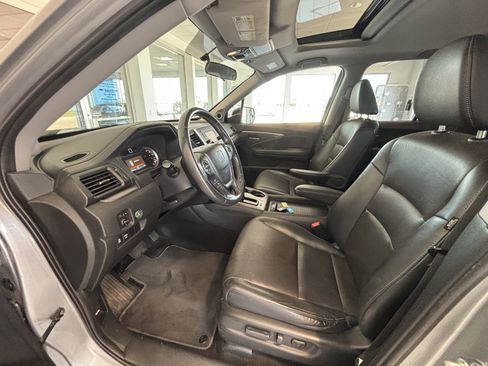 Used 2019 Honda Ridgeline RTL image 2