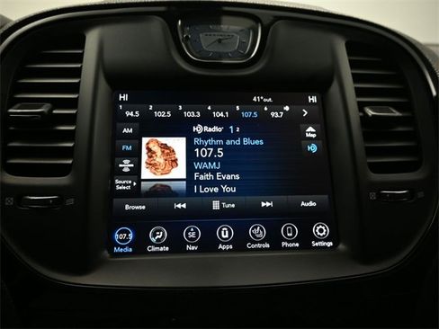 Used 2022 Chrysler 300 S image 24