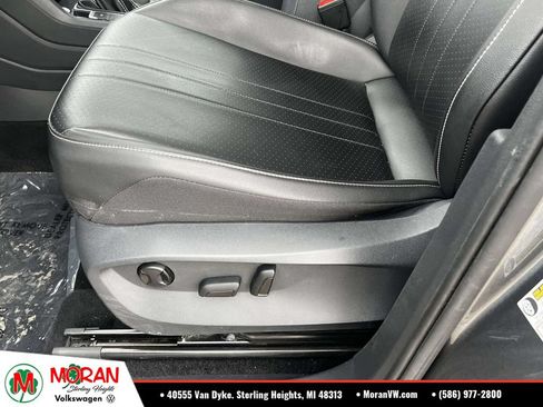Used 2022 Volkswagen Tiguan SE AWD/4WD image 20