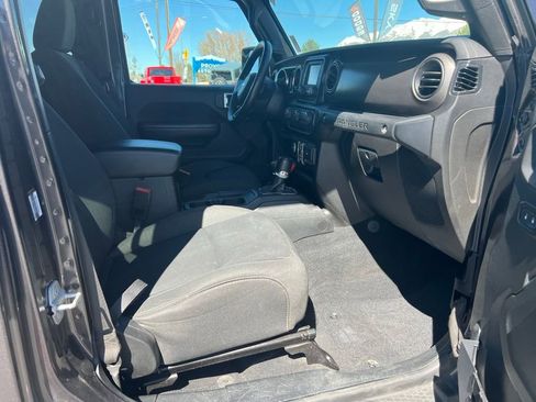 Used 2019 Jeep Wrangler Unlimited Sport S image 14