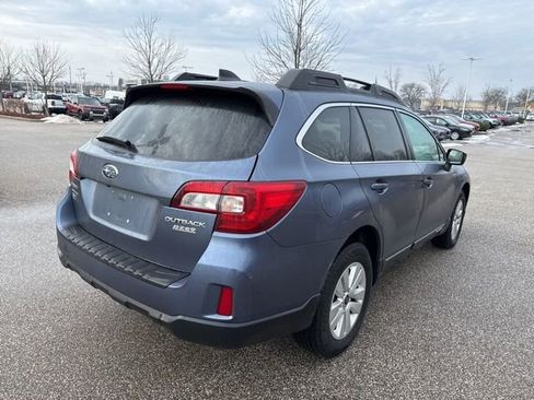 Used 2017 Subaru Outback 2.5i Premium image 7