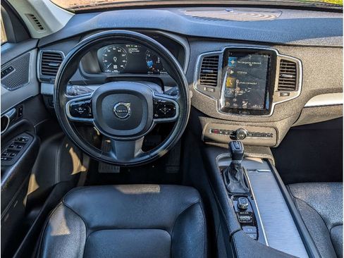 Used 2021 Volvo XC90 T5 Momentum w/ Climate Package AWD/4WD image 26
