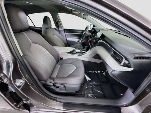 Used 2023 Toyota Camry LE FWD image 28