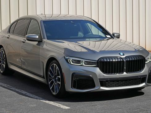Used 2022 BMW 740i w/ M Sport Package RWD image 56
