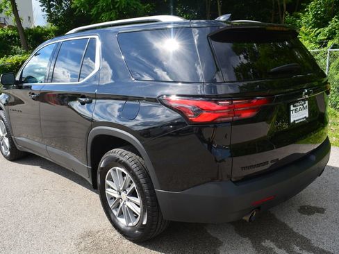 Used 2022 Chevrolet Traverse LT w/ LPO, Blackout Package AWD/4WD image 7