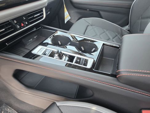 New 2026 Volkswagen Atlas Peak Edition AWD/4WD image 17