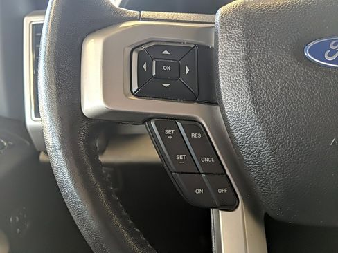 Used 2019 Ford F150 Lariat w/ Trailer Tow Package image 16