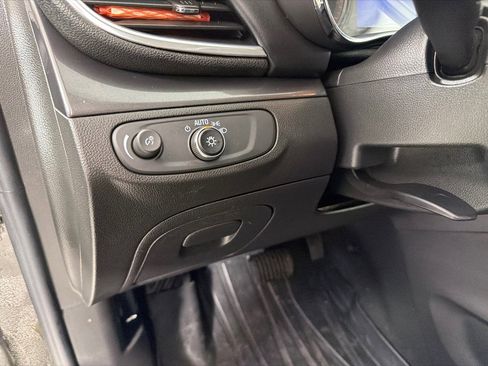 Used 2021 Buick Encore Preferred w/ Safety Package image 15